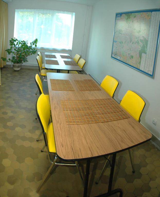 Yellow House Hostelリヴィウ エクステリア 写真